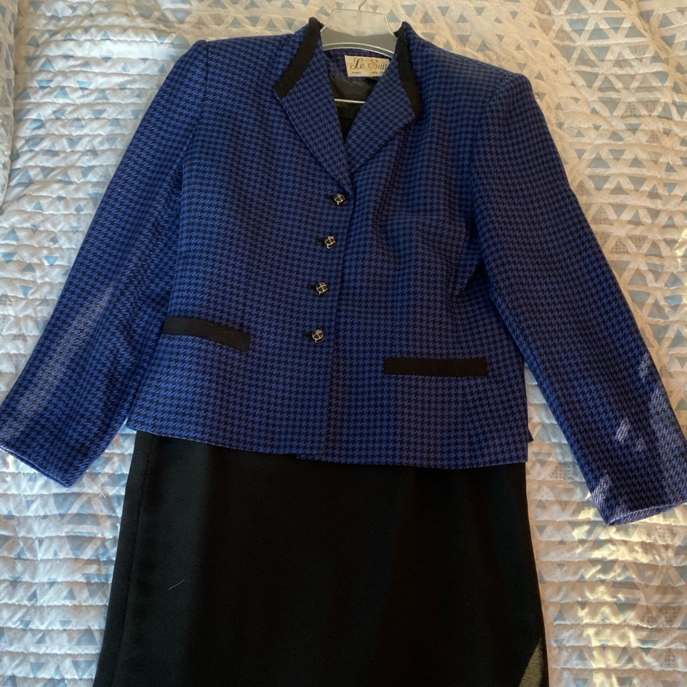 Le Suit Women’s Dresssuit